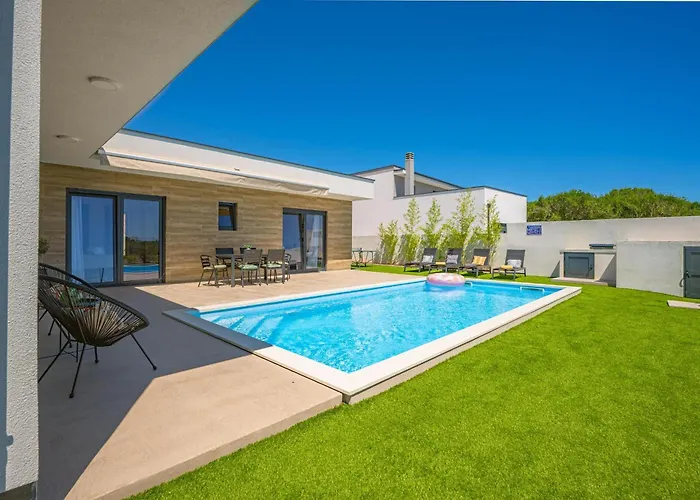 Aura Villa